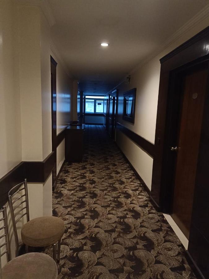 Hotel Clark Heights New Delhi Exterior foto