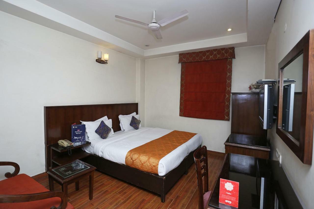 Hotel Clark Heights New Delhi Exterior foto
